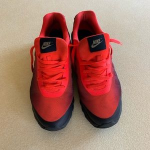 Nike Air Max Invigor Print